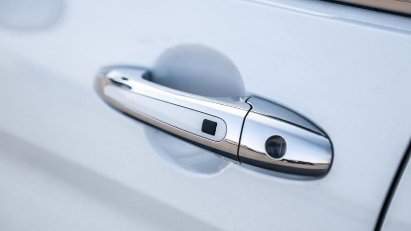 HAVAL M6, Жүргізуші тарапынан кілтсіз кіру жүйесі