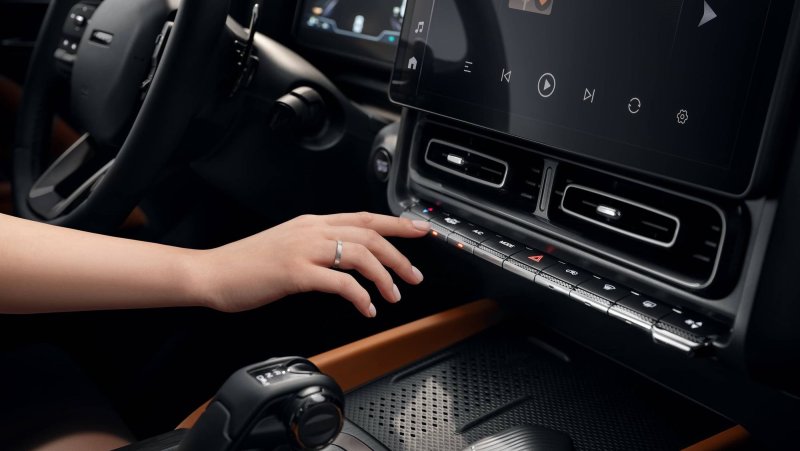 HAVAL H9, 50 Вт-тық жылдам сымсыз зарядтау құрылғысы